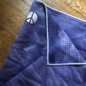 yogi toe towel with grips